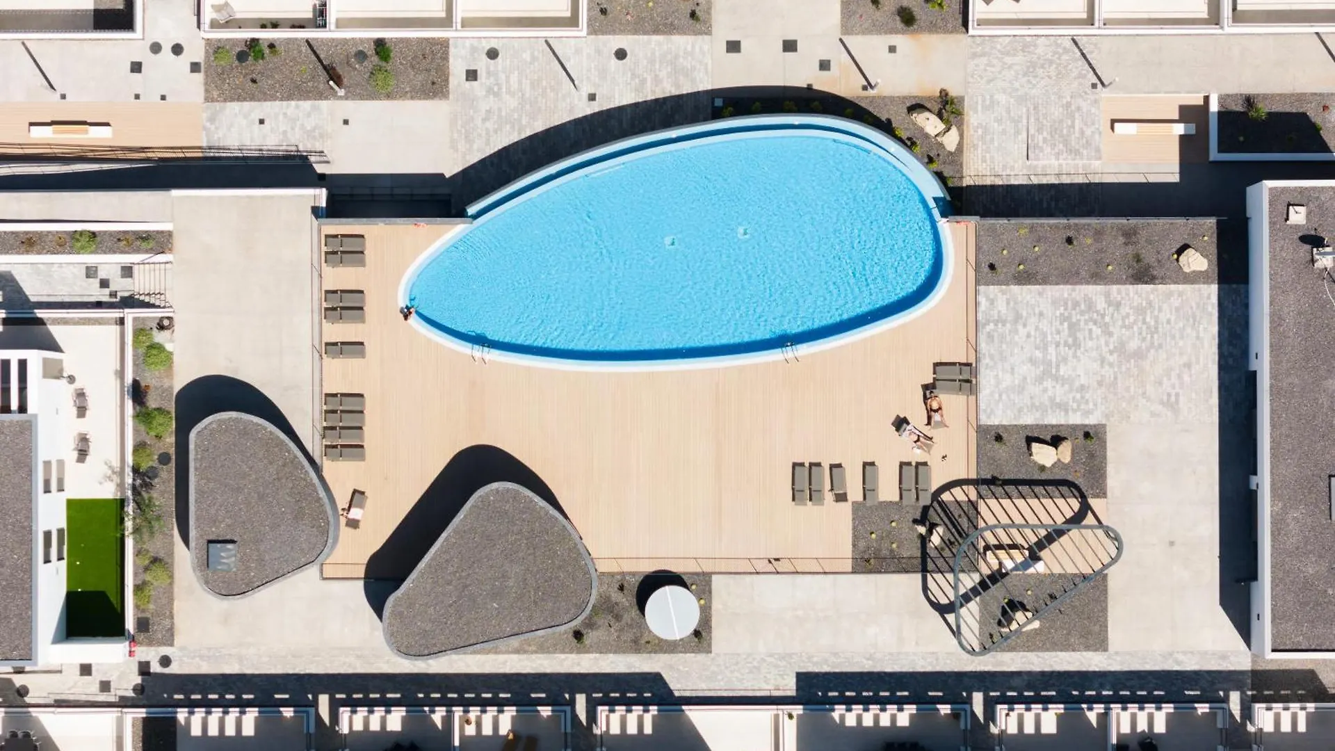 Home2Book Cozy & Modern Apt, Pool & Terrace Abades